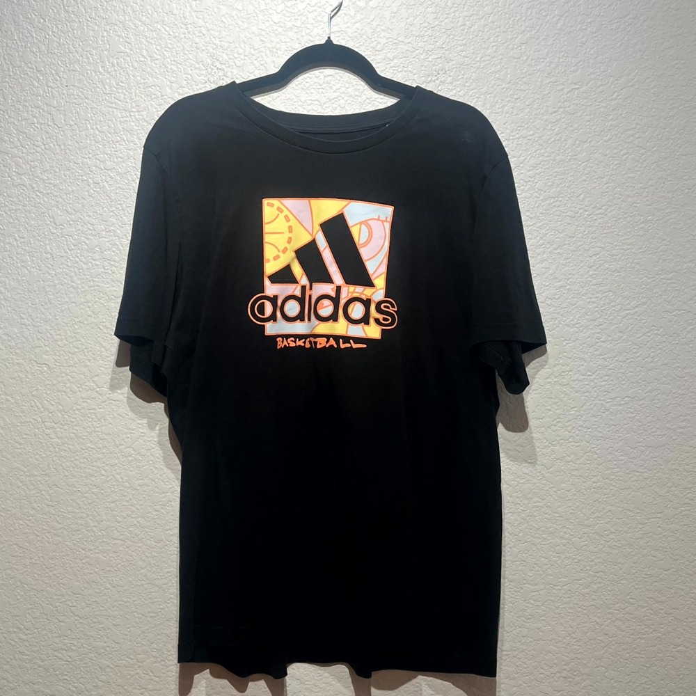 Adidas Universal Badge Basketball T Shirt Mens XL‎ Black Graphic Print Cotton